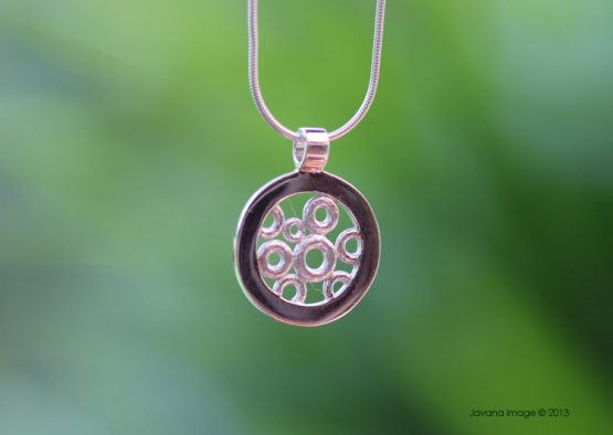 circle crazy round pendant