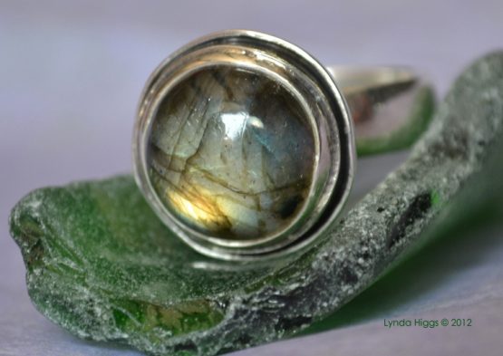 labradorite sea treasure ring