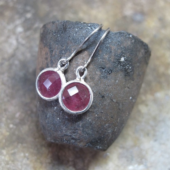 pink milky sapphire earrings - Image 3