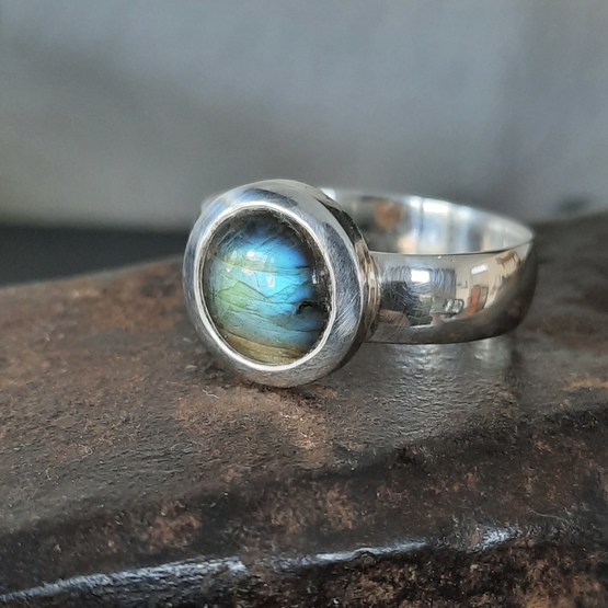 labradorite one stone ring