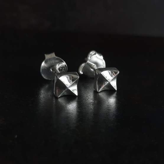 square star studs